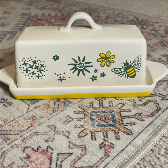 Emma’s Present by CW Hand-Painted Ceramic Butter Dish with Lid - Picture 2 of 6
